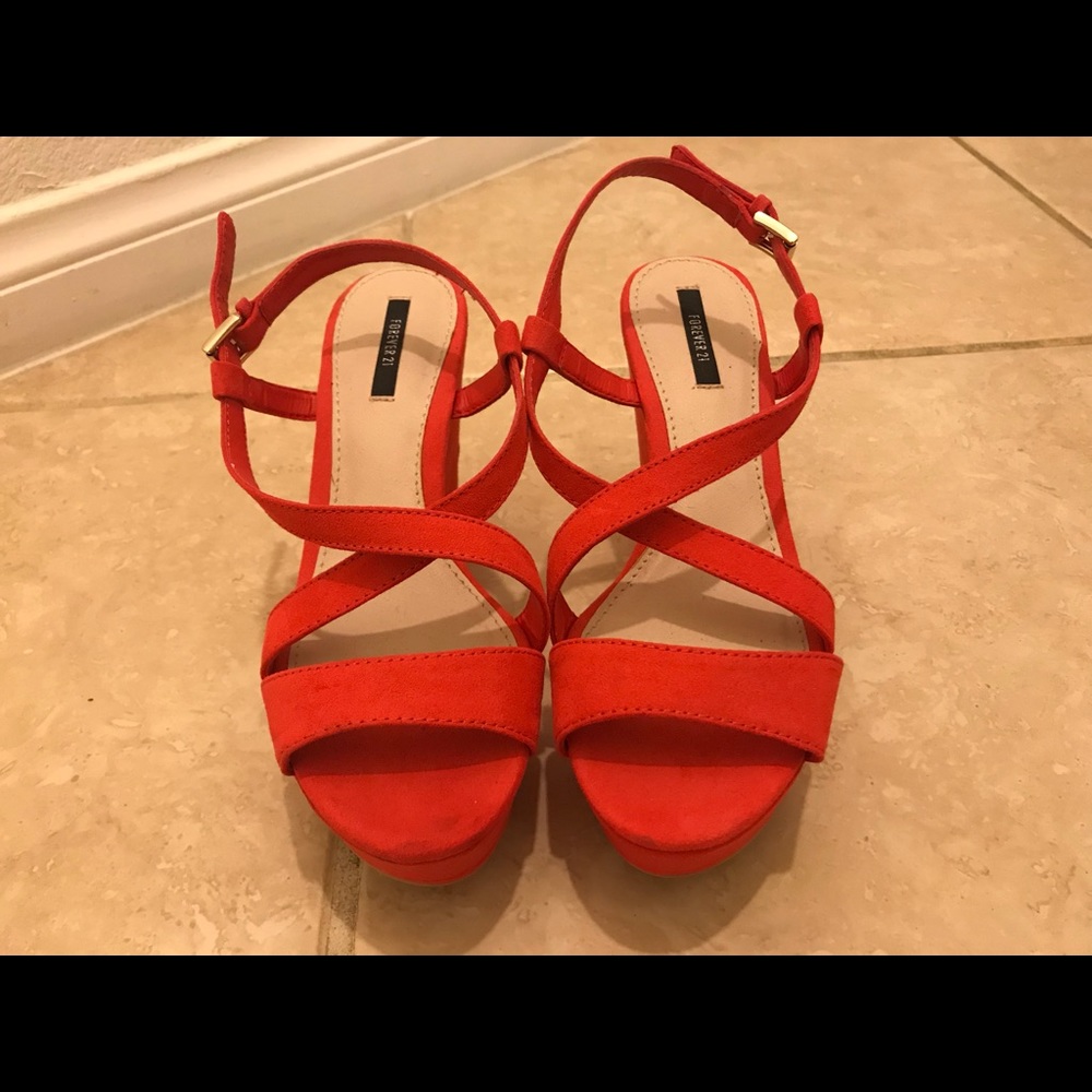 Platform sandals